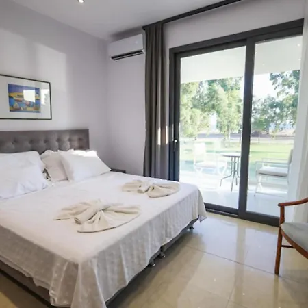Sithonia Palace *
